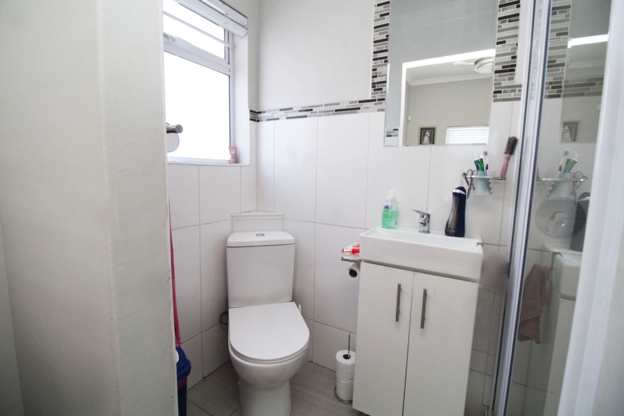 2 Bedroom Property for Sale in Vredenburg Western Cape